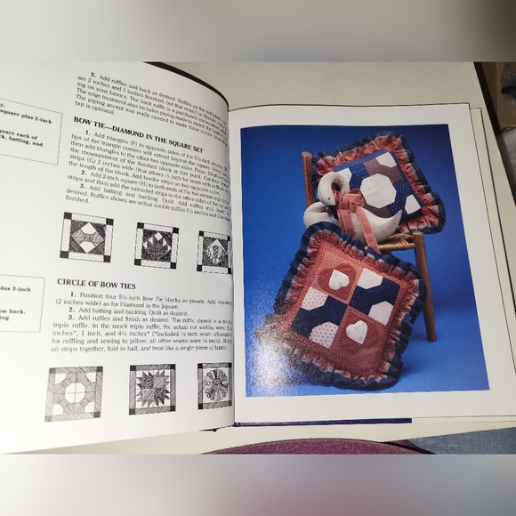 Set of 3 hardback crafting books. (Christmas  country) - Picture 4 of 7